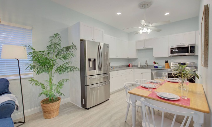 Downtown Dunedin Condominio | Beach Modern Downtown 913