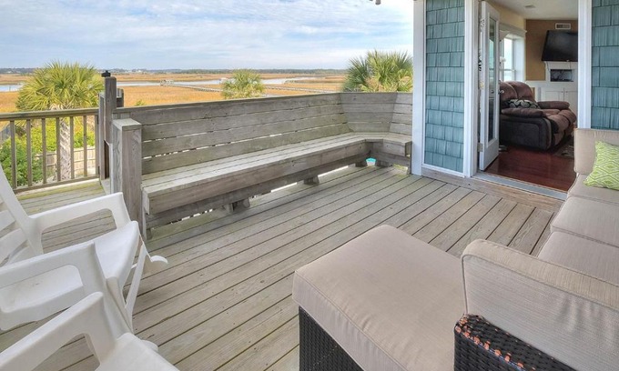 Oak Island Casa | Beach Mountain