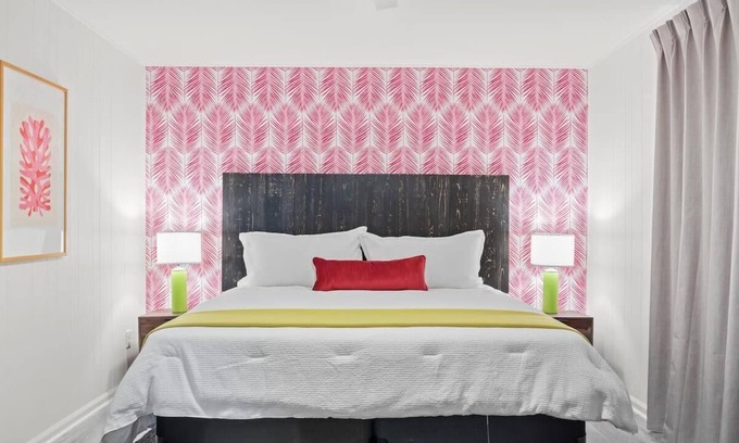 Ash Apartamento | Beach Nest 1, Stylish Condo 2Min Walk to Beach