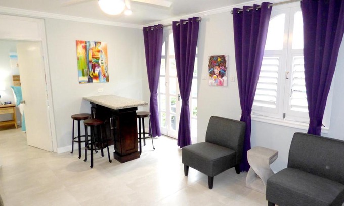 Ocho Rios Apartamento | Beach One Bedroom Suite A17