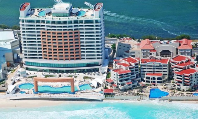 Zona Hotelera Complejo | Beach Palace - Cancun - Palace Elite Membership – ALL INCLUSIVE!