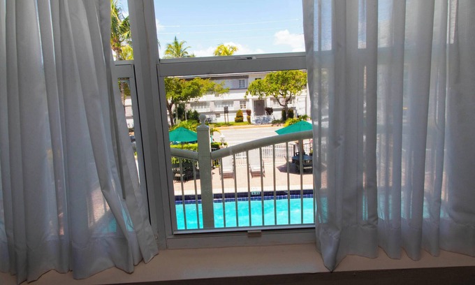 North Beach Hotel | Beach Place Hotel