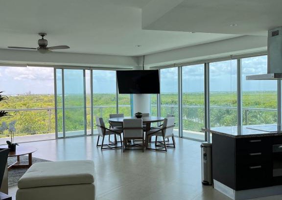 Cancún Apartamento | Beach, pool 3BR Apartment - 8 guests