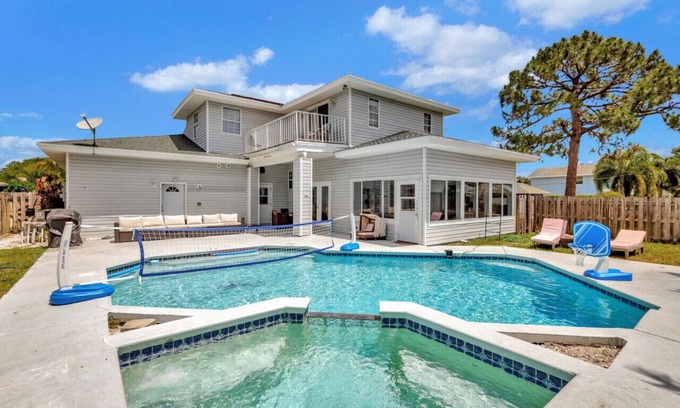 Boynton Beach Casa | Beach Proximity Home: BBQ Grill, Game Room, Mini Golf, Private Pool (non-heated)/ FL