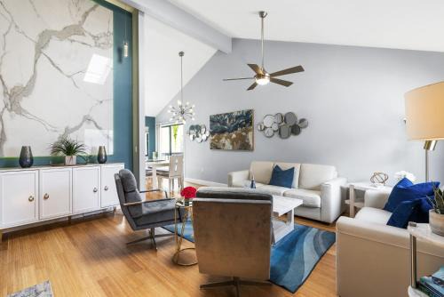 Siesta Key Village Chalet De Esquí | Beach Rd, 300ft to Beach Access & 500ft to Siesta Key Village, 2bdr