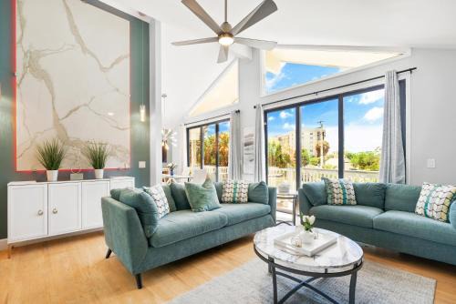 Siesta Key Village Chalet De Esquí | Beach Rd, 300ft to Beach Access & 500ft to Siesta Key Village, 2bdr