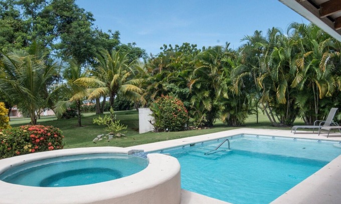 Playa Blanca Casa | Beach resort villa with private pool