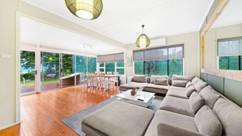 Patonga Casa | Beach Shack - Waterfront Patonga
