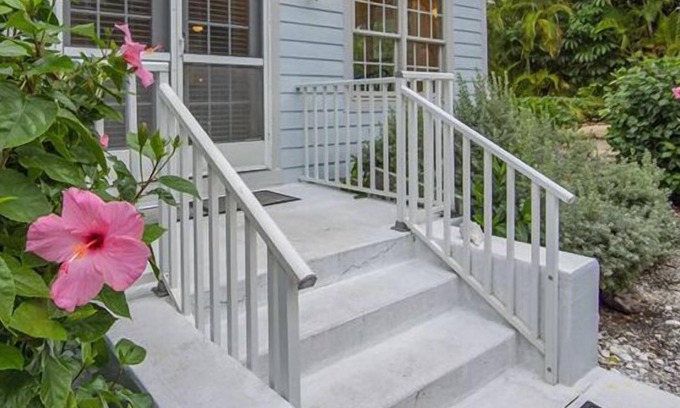 Sanibel Casa | Lado de la playa con cuatro dormitorios, tres baños, hogar para alquileres semanales.