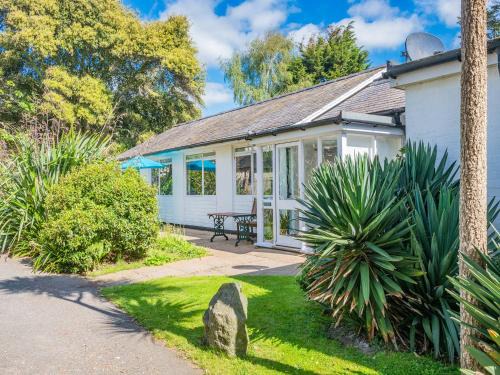 Felixstowe Casa | Beach View Cottage
