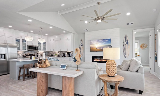 Indian Beach Casa | Beach View | Soccer Field | Putt-Putt | Pets