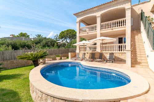Alcanada Villa | Beach Villa Arran de Mar by Sealand Villas