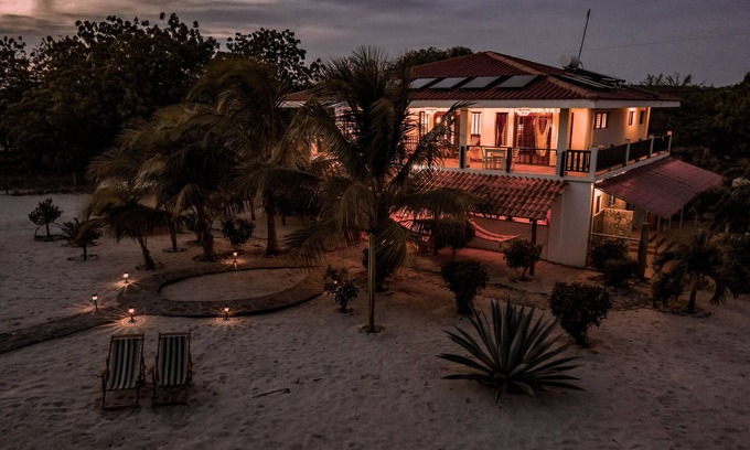 Jiquelite Villa | BEACH VILLA - BEACHFRONT - A/C / HOT SHOWER