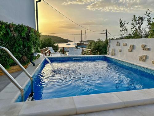 Rab Town Apartamento | Beach Villa Ema