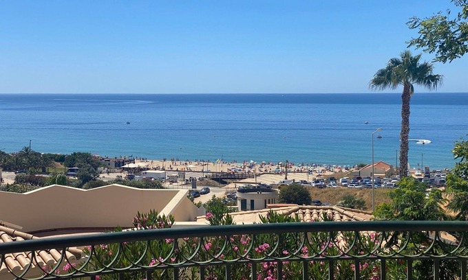Porto de Mos Villa | Villa panorámica con vista al mar y piscina privada a pocos metros de la playa