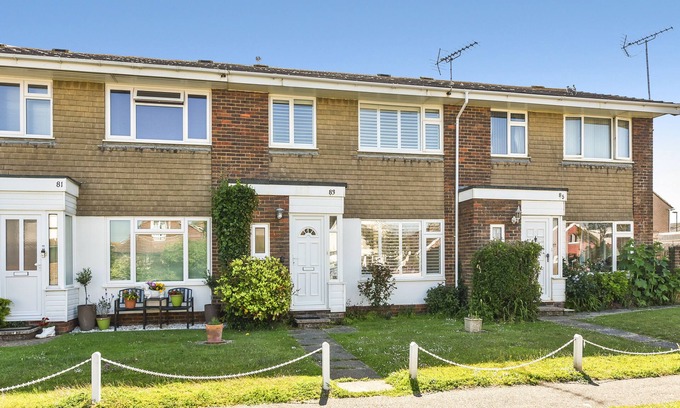 Rustington Casa | Beachcomber, a stones throw from the sea