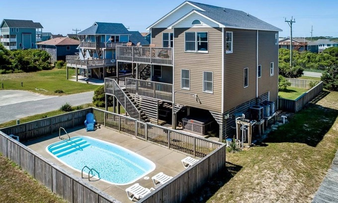South Nags Head Casa | Paraíso de Beachcomber | 295 pies de la playa | Se aceptan perros, Piscina privada, Bañera de hidromasaje