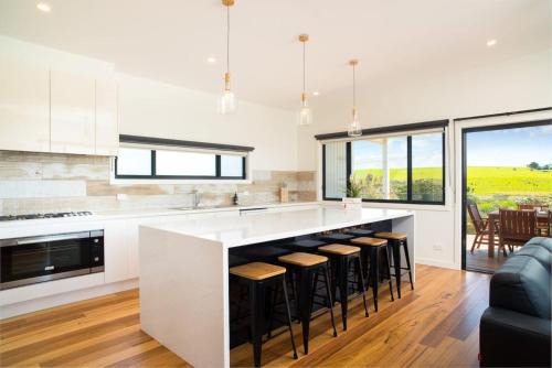 Smiths Beach Casa | Beachcomber Sunset