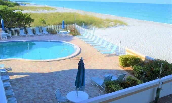 Longboat Key Condominio | Recientemente renovado - 2 habitaciones y 2 baños, hermosa vista al golfo - Unidad 204