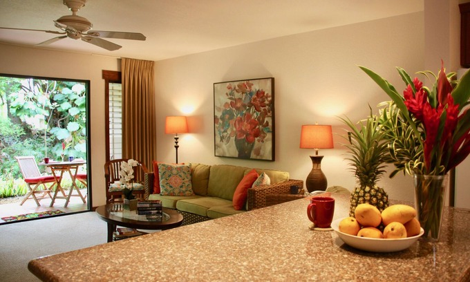 Poipu Condominio | Playas, come, Tiendas, árboles, flores, ranas, pájaros: Go Native!