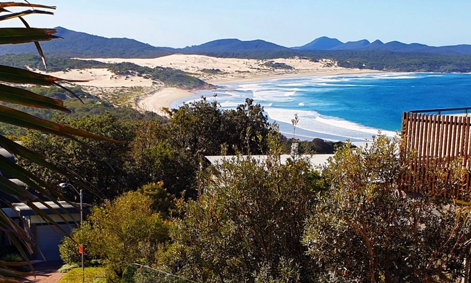 Boat Harbour Villa | Beaches, magnificent views and a luxury townhouse adjacent to the National Park.