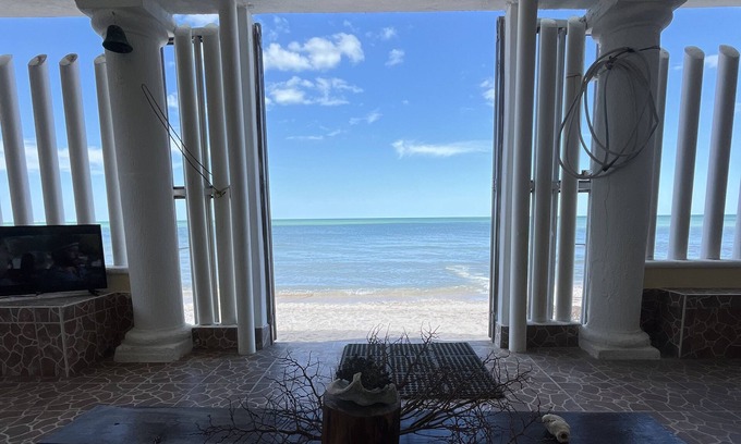 Península de Yucatán Casa | Beachfron home w/ spectacular sunsets Located in Yucatán Mexico
