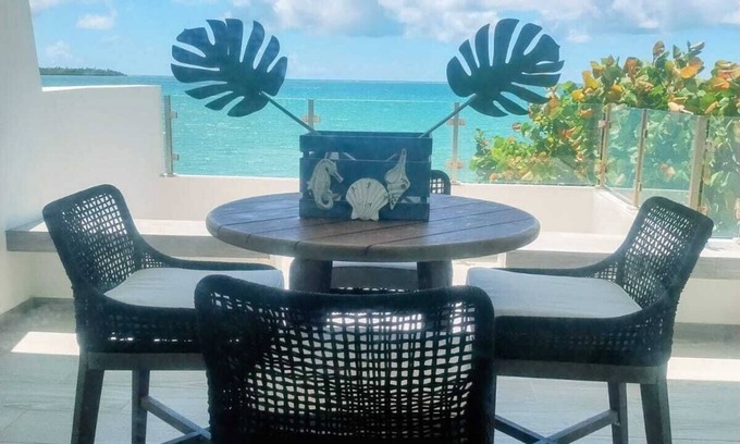 Bajo Apartamento | Beachfront 1-bedroom apartment in Patillas