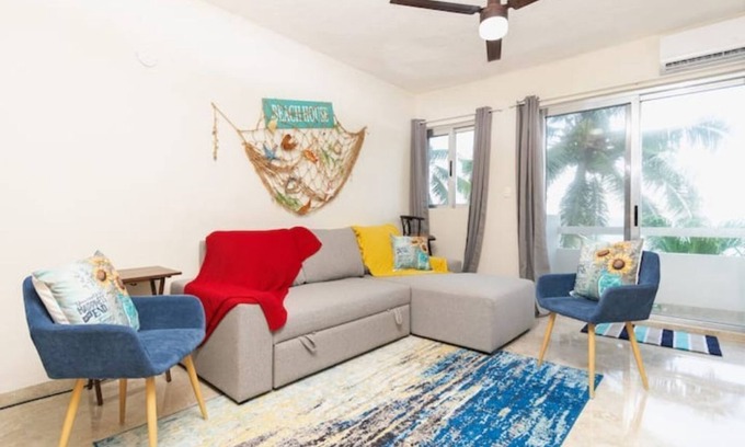 Alfredo V. Bonfil Apartamento | Beachfront 1BR - Stunning Views - Near Hotel Zone & Isla Mujeres Ferry