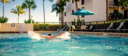 Sanibel Apartamento | Beachfront 1st floor condo at Sandalfoot Sanibel Island 1B1
