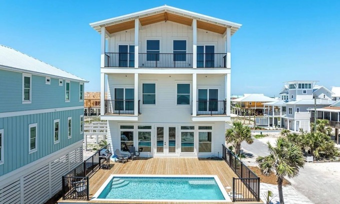 Mexico Beach Casa | Beachfront, 2nd level pool, 6Bd,7Ba, Sleep 20, Patio, fire pit.