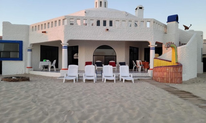 Puerto Peñasco Casa | ¡ESPECIALES DE MAYO Y VERANO! FRENTE A LA PLAYA. 4 BDRMS. Ofertas y llamadas de información Kim