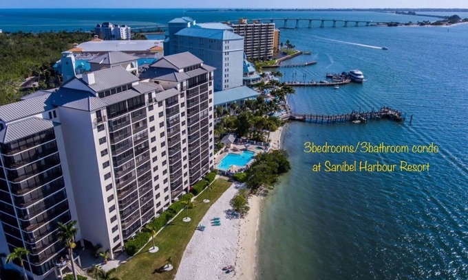 Punta Rassa Condominio | Waterfront 3 habitaciones / 3 baños condominio completamente renovado en el puerto de Sanibel