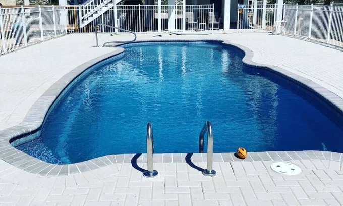 East End Casa | Reserve más de 3 noches y obtenga 1 GRATIS! Amazing Gulf Front Home, 4 recámaras, cambio de imagen completo!