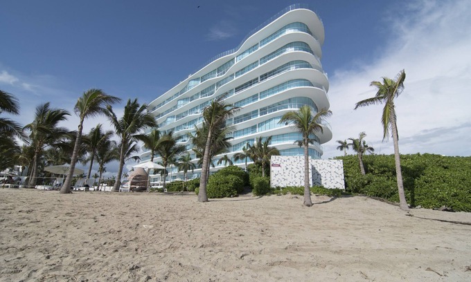 Nuevo Vallarta Apartamento | Beachfront apartment in a new luxury complex in Nuevo Vallarta with ocean views.