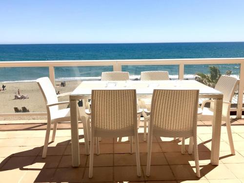 La Cala de Mijas Apartamento | BEACHFRONT APARTMENT In LA CALA DE MIJAS