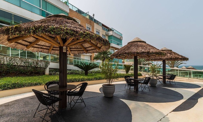 Santinho Apartamento | Beachfront Apartment w/ View Beach Santinho Asr204