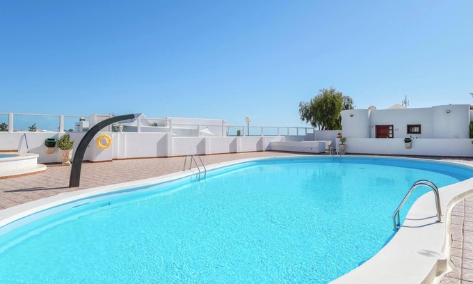 Playa del Cable Apartamento | Apartamento frente al mar "Casa Conchita" con vistas al mar, piscina compartida y terraza