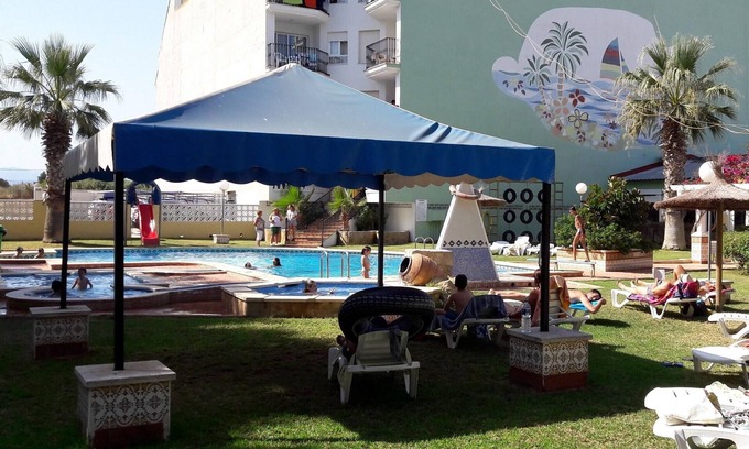 Alcossebre Apartamento | Apartamento frente al mar en Cap i Corp con piscina y terraza