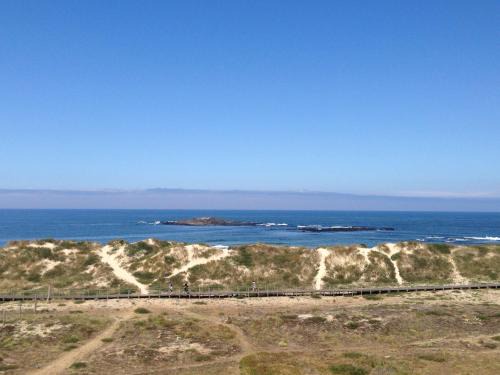 Vila do Conde Apartamento | Beachfront Apartment with Swimming Pool