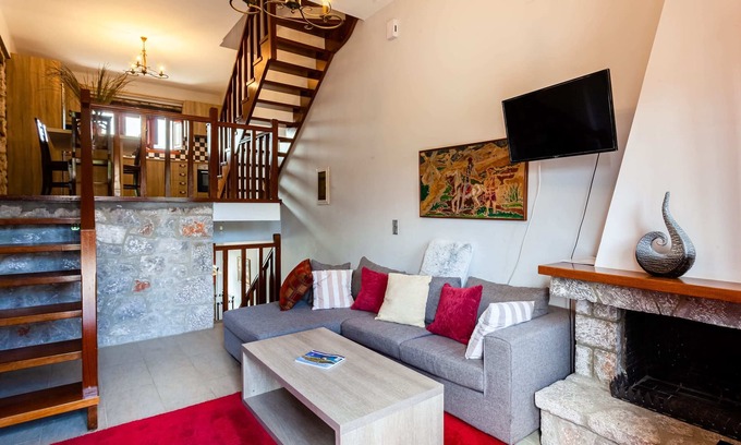 Paralio Astros Casa | Beachfront Astros Villa - Dukes Seaside Retreat