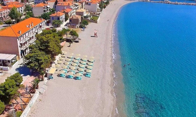 Paralio Astros Casa | Beachfront Astros Villa - Dukes Seaside Magic