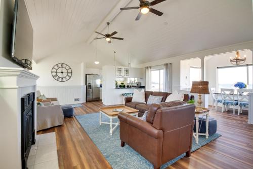 Bandon Casa | Beachfront Bandon Vacation Rental with Ocean View!