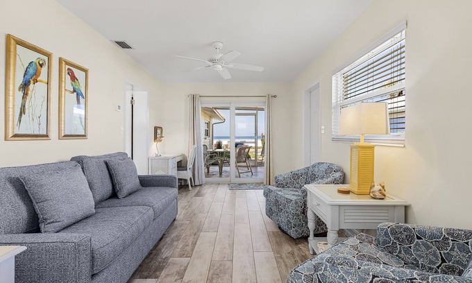 Aloha Kai Casa | Beachfront - Beachside Escape with Grill, Dining & Views – Perfect for Two! – Aloha Kai #24N