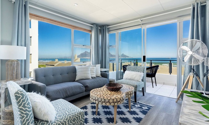 Flora Park Apartamento | Oceanview Blouberg Apt | Kitesurfing | Pool