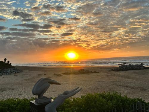 Wilderness Beach Casa | Beachfront Bliss
