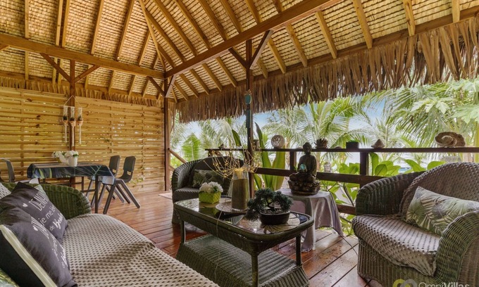 Moorea-Maiao Casa | Beachfront Bungalows with Sunset Views in Haapiti