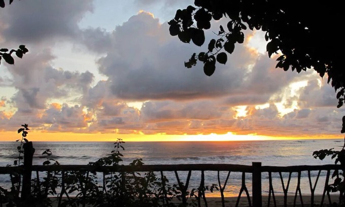Saladita Casa | Beachfront Casita Surrounded by Gardens & Pool