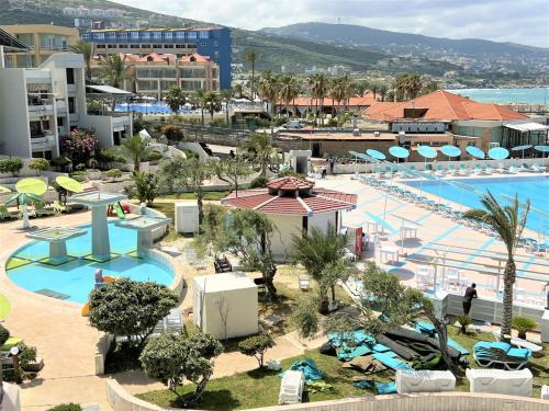 Batroun Complejo | Beachfront Chalet in Aqualand Resort - Batroun