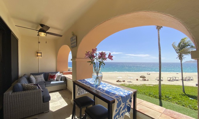 San José del Cabo Condominio | Amazing Beach front Hacienda Style condo