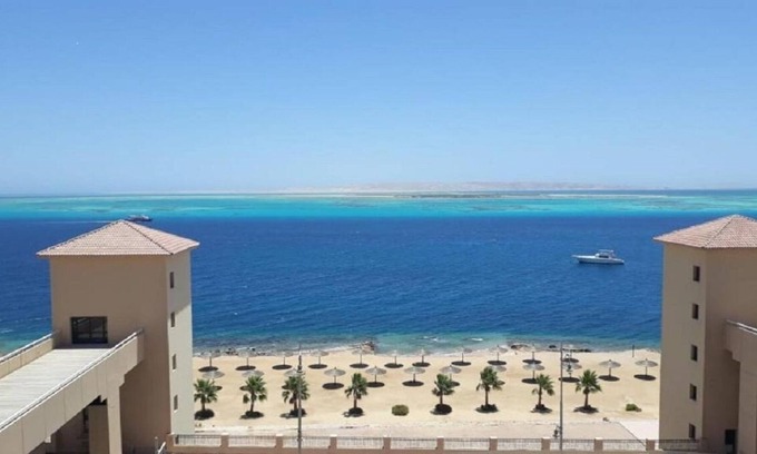 Sakkala Chalet De Esquí | Beachfront Condo / Chalet in The View, Hurghada